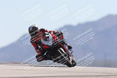 media/Oct-13-2025-Moto Forza (Mon) [[a66d839500]]/3-B Group/Session 4 (Turn 9)/